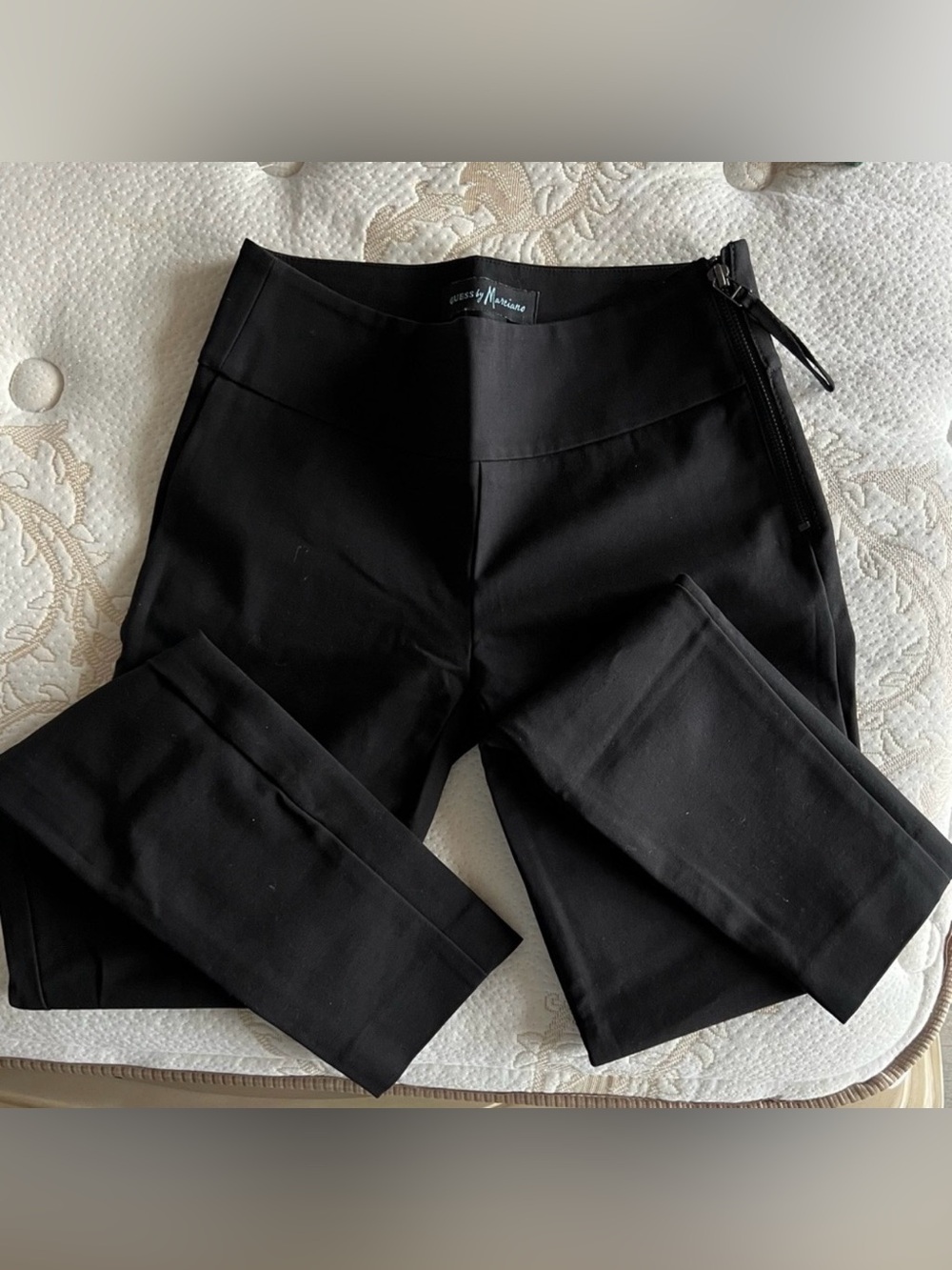 NWOT Guess by Marciano Black Ponte Skinny Pants
